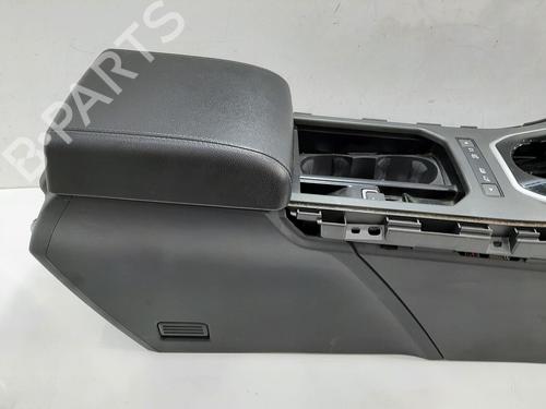 Middle console LAND ROVER RANGE ROVER EVOQUE Convertible (L538) 2.0 D 4x4 | BP27387595I22 