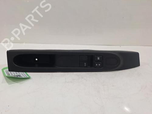 Used Right front window switch Right front window switch SUZUKI CELERIO (LF) 1.0 (AVK310) (68 hp) 39889180 39889180