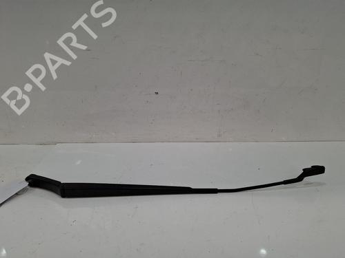 Used Front windshield wiper arm Front windshield wiper arm 37613932 37613932