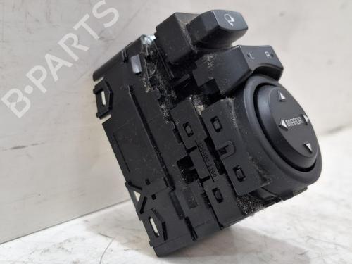 Right front window switch KIA STONIC (YB) 1.0 T-GDi | BP39655589I26 - Image 2