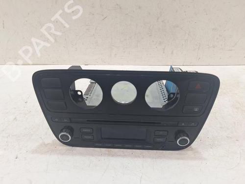 Used Radio VW UP! (121, 122, BL1, BL2, BL3, 123) 1.0 (60 hp) 32357039