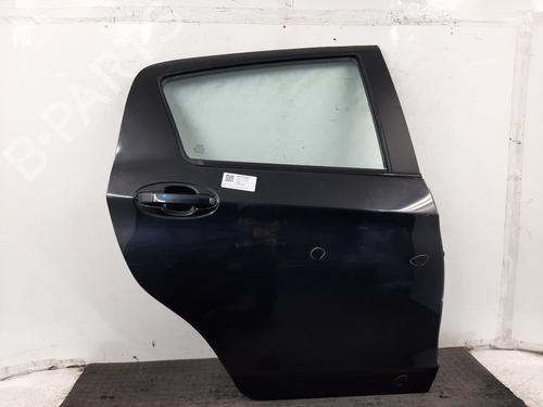 Used Right rear door TOYOTA YARIS (_P13_) 1.5 Hybrid (NHP130_, NHP130) (101 hp) 31769402