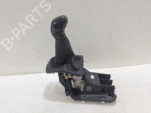 Used Gear lever PEUGEOT 208 I (CA_, CC_) 1.4 VTi (95 hp) 32380865