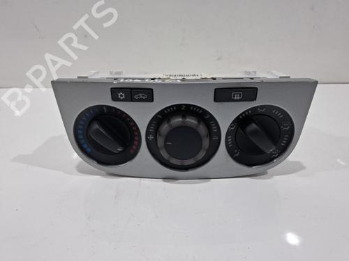 Used Climate control Climate control VAUXHALL CORSA Mk III (D) (S07) 1.2 i 16V (L08) (86 hp) 40254395 40254395