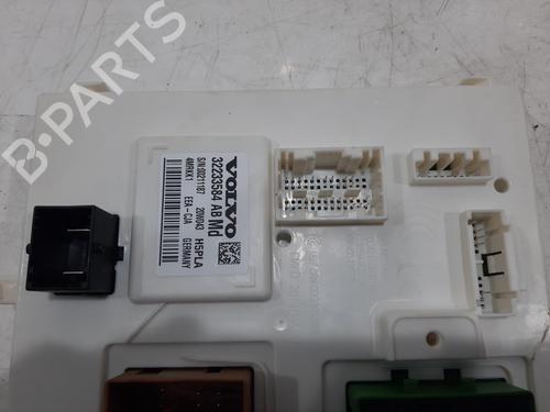 Fuse box VOLVO V60 II (225) D3 | BP29882592E1 - Image 4