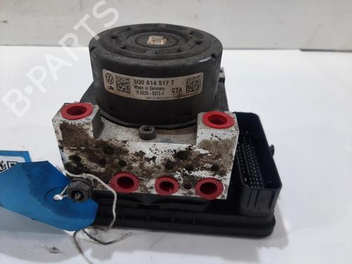Used ABS pump VW GOLF VII (5G1, BQ1, BE1, BE2) 1.6 TDI (105 hp) 30756549