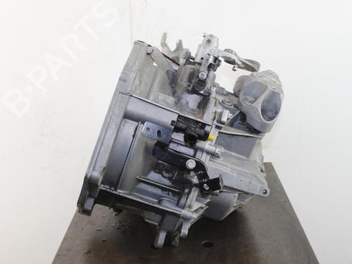 Gearbox VAUXHALL MOKKA / MOKKA X (J13) 1.6 CDTi | BP26797740M3 