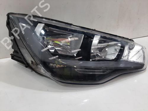 Right headlight AUDI A1 (8X1, 8XK) 1.6 TDI | BP29636739C29 