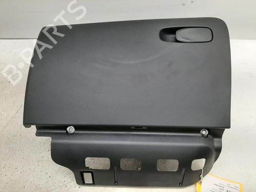 Boîte à gants VOLVO XC40 (536) T5 AWD (247 hp) 31304991