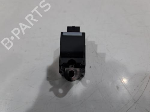 switch-jaguar-i-pace-x590-2018-31812465 main image