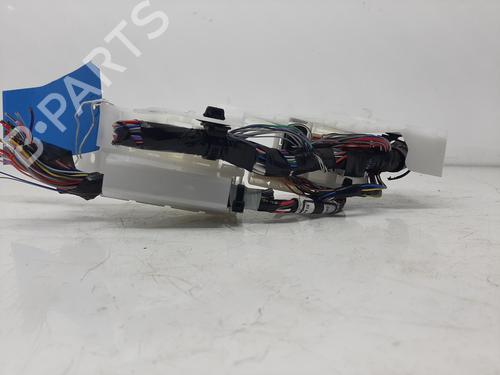 Used Fuse box TOYOTA HILUX VIII Pickup (_N1_) 2.8 TD 4WD (GUN126) (204 hp) 26764582