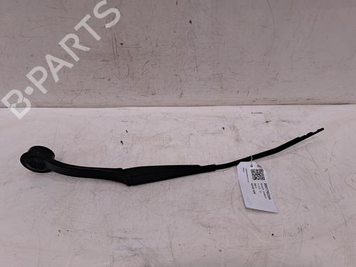 Used Front windshield wiper arm Front windshield wiper arm 37484541 37484541