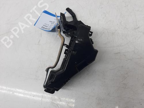 Used Fuse box TOYOTA HILUX VIII Pickup (_N1_) 2.8 TD 4WD (GUN126) (204 hp) 26815090