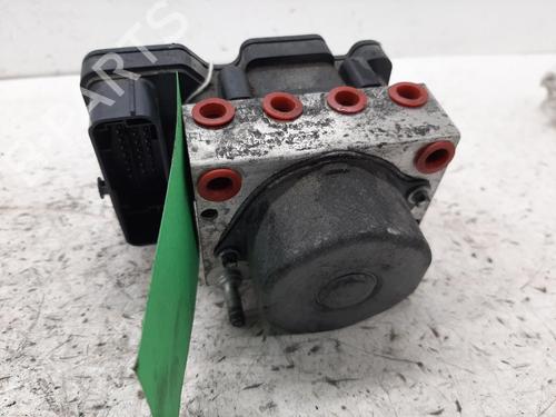 Used ABS pump CITROËN C1 (PM_, PN_) 1.0 (68 hp) 26774492