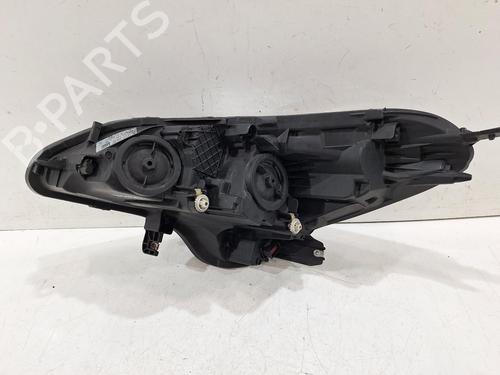 Right headlight VAUXHALL CORSA Mk IV (E) (X15) 1.4 | BP31879692C29 