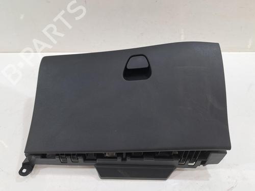 glove-box-toyota-aygo-x-_b7_-2022-34533357 main image