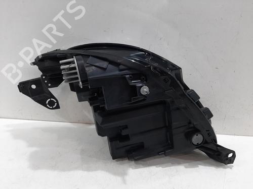 Right headlight VAUXHALL CORSA Mk V (F) 1.2 | BP32239662C29 