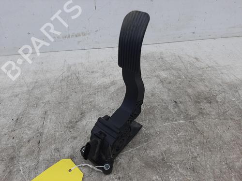 pedal-mercedes-benz-sprinter-35-t-van-b907-b910-2018-26756167 main image