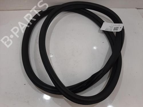 rubber-door-seal-jaguar-i-pace-x590-2018-37160481 main image