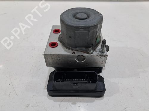 Used ABS pump VAUXHALL CORSA Mk IV (E) (X15) 1.4 (90 hp) 31649982