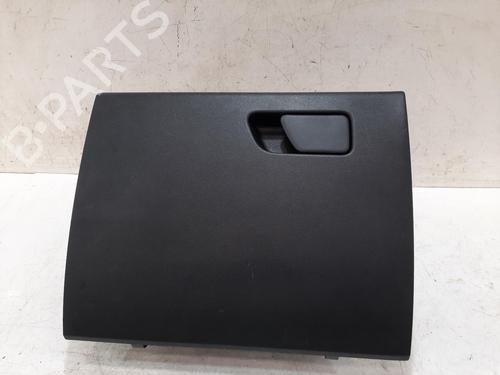 Used Glove box Glove box FORD FIESTA VII (HJ, HF) 1.1 Ti-VCT (86 hp) 33318365 33318365