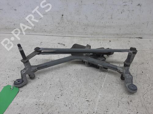 Used Front wiper motor RENAULT TWINGO III (BCM_, BCA_) 0.9 TCe 90 (BCM9, BCM2) (90 hp) 26757138