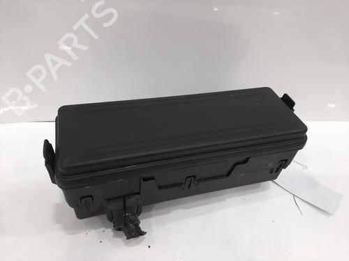 Used Fuse box LAND ROVER RANGE ROVER IV (L405) 4.4 SDV8 4x4 (340 hp) 26757398