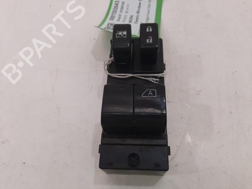 Used Switch NISSAN MICRA IV (K13K, K13KK) 1.2 (80 hp) 28575174