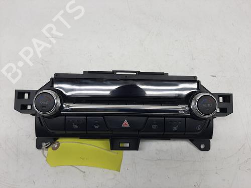 Used Climate control MAZDA 3 Hatchback (BP) 2.0 SKYACTIV-G M Hybrid (122 hp) 26808437