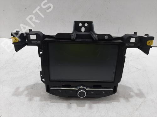 Used Radio VAUXHALL CORSA Mk IV (E) (X15) 1.4 (75 hp) 30360286