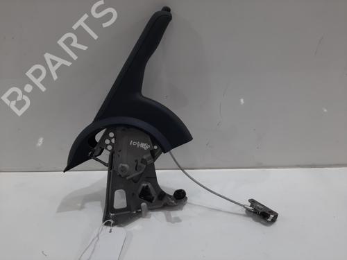 hand-brake-toyota-aygo-x-_b7_-2022-33987172 main image