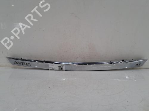 Used Tailgate handle Tailgate handle VAUXHALL ASTRA Mk V (H) (A04) 1.6 (L48) (115 hp) 35769066 35769066
