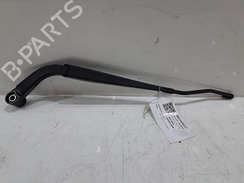 Used Front windshield wiper arm Front windshield wiper arm 39106376 39106376