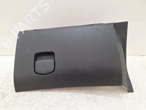 Used Glove box Glove box VAUXHALL CORSA Mk III (D) (S07) 1.0 i 12V (L08) (65 hp) 39655801 39655801