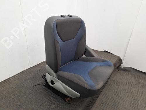 Right front seat RENAULT TRAFIC II Bus (JL) 2.0 dCi 115 (JL00, JL01, JL0H, JL0M, JL0U) | BP38620840C16 - Image 2