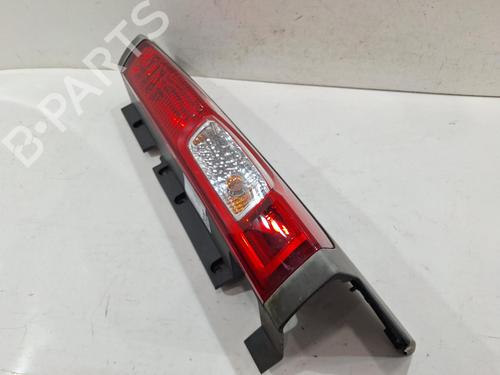 Used Right taillight VAUXHALL VIVARO A Bus (X83) 2.0 CDTI (90 hp) 31596521