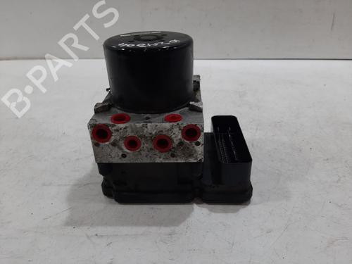 Used ABS pump VOLVO V40 Cross Country (526) D2 (114 hp) 29471638