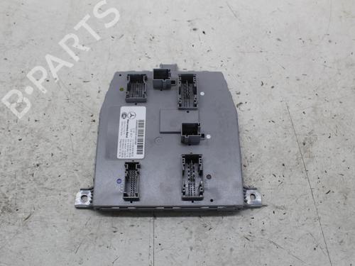 control-unit-aston-martin-db11-vantage-2016-26766753 main image