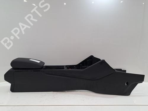 Console centrale Console centrale AUDI Q3 (F3B) 35 TFSI (150 hp) 33987252 33987252