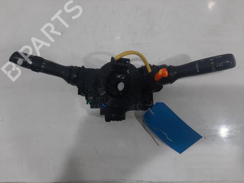 switch-toyota-aygo-_b4_-2014-37727102 main image