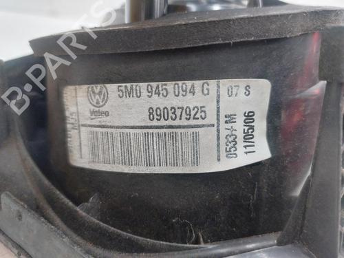 Right taillight VW GOLF PLUS V (5M1, 521) 1.6 FSI | BP26824895C35 