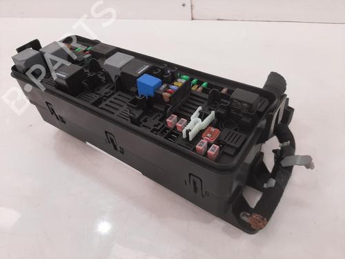 Fuse box LAND ROVER DISCOVERY V (L462) D250 MHEV 4x4 | BP26872709E1 