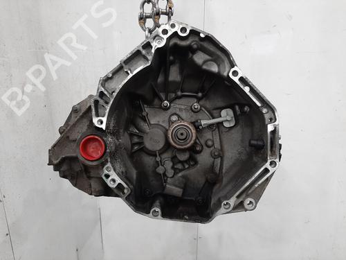 Gearkasse RENAULT TWINGO III (BCM_, BCA_) 0.9 TCe 90 (BCM9, BCM2) (90 hp) 26859505