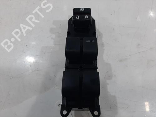 Used Switch TOYOTA YARIS (_P13_) 1.5 Hybrid (NHP130_, NHP130) (101 hp) 31879111