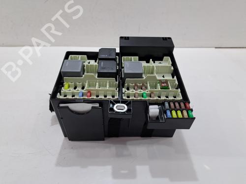 Used Fuse box JAGUAR I-PACE (X590) EV400 AWD (400 hp) 29883524