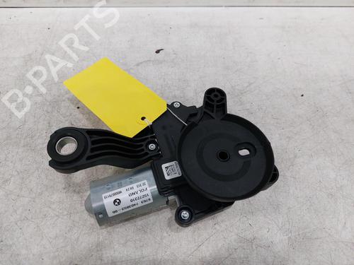 Used Rear wiper motor BMW 5 Touring (G31) 530 e Plug-in-Hybrid (292 hp) 26784704