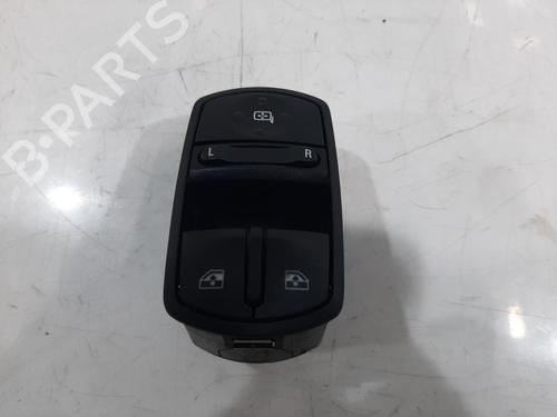 Commutateur VAUXHALL CORSA Mk IV (E) (X15) 1.4 (90 hp) 31879694