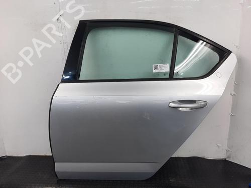 Used Left rear door Left rear door 38448135 38448135