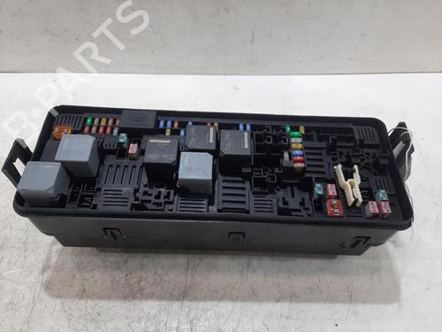 Used Fuse box LAND ROVER RANGE ROVER SPORT II (L494) 3.0 SDV6 Hybrid 4x4 (340 hp) 30495108