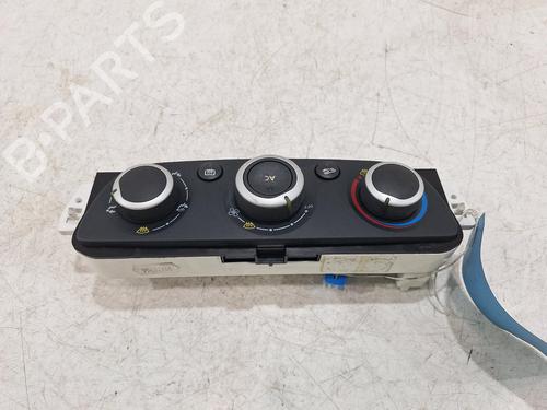 Climate control RENAULT MEGANE III Hatchback (BZ0/1_, B3_) 1.6 16V (BZ1B, BZ1H) | BP32064326I5